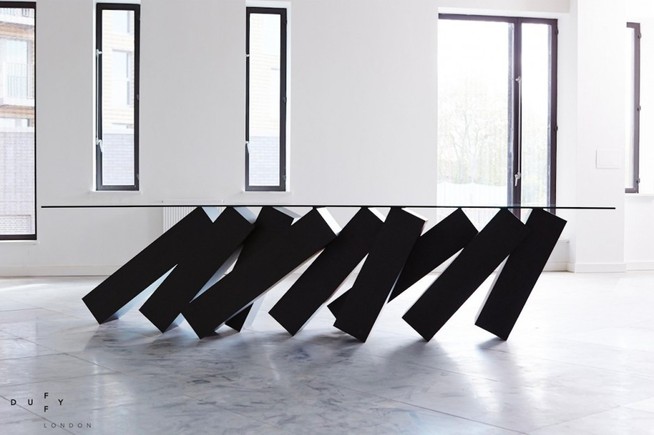 Megalith Table от Duffy London