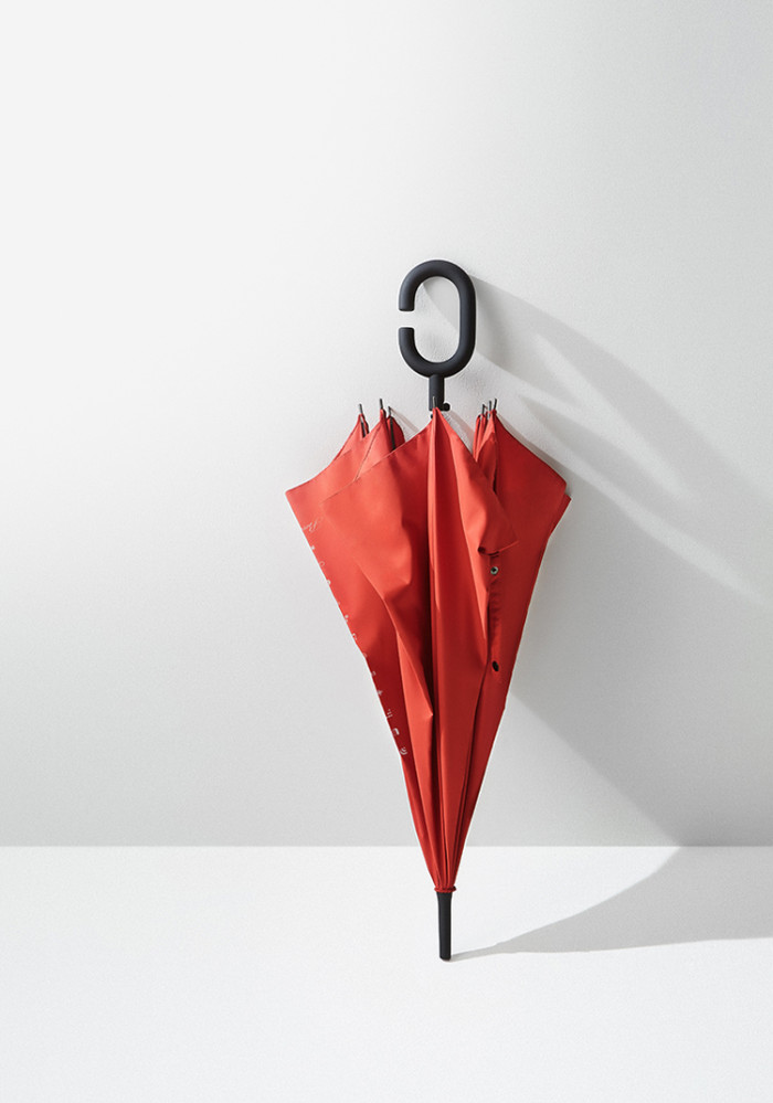 Phone-brella: зонт для любителей писать смс