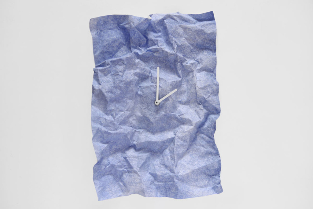 Необычные "мятые" часы от Veronika Szalai
