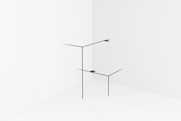 Необычный стол "Border table" от дизайнерской студии Nendo