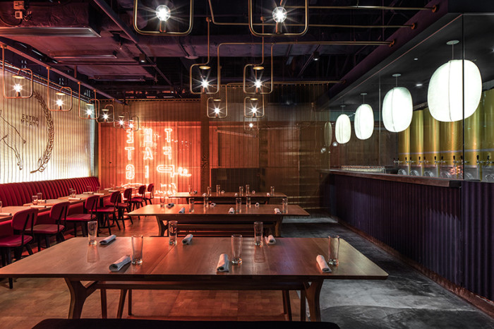 Стильное оформление ресторана "Fat Pig" от дизайнера Michaelis Boyd
