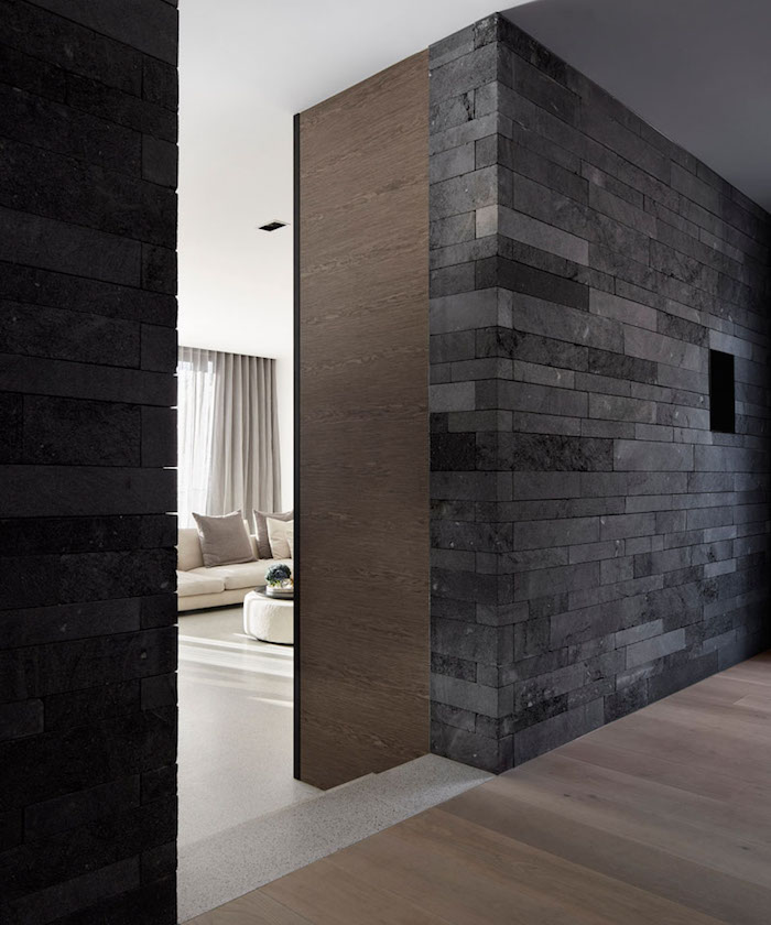 Дом из вулканического камня от B.E Architecture