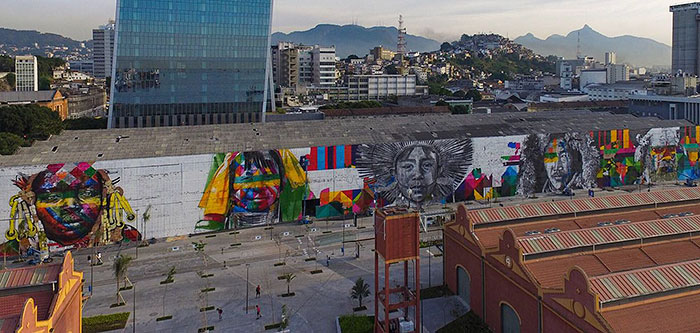 Бразильский художник создает крупнейший в мире мурал для Олимпийских игр в Рио