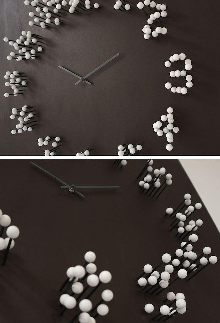 Эти часы меняют свою форму, когда Вы ходите вокруг