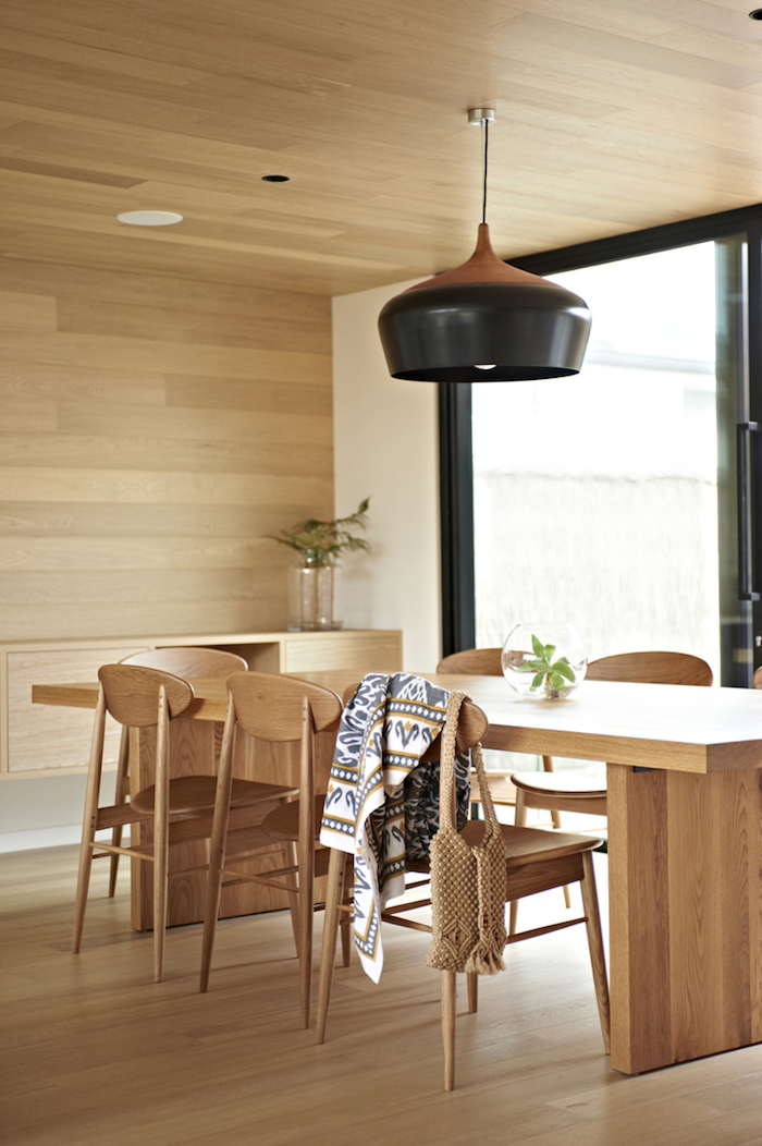 Деревянные стулья для кухни: 20 вдохновляющих примеров