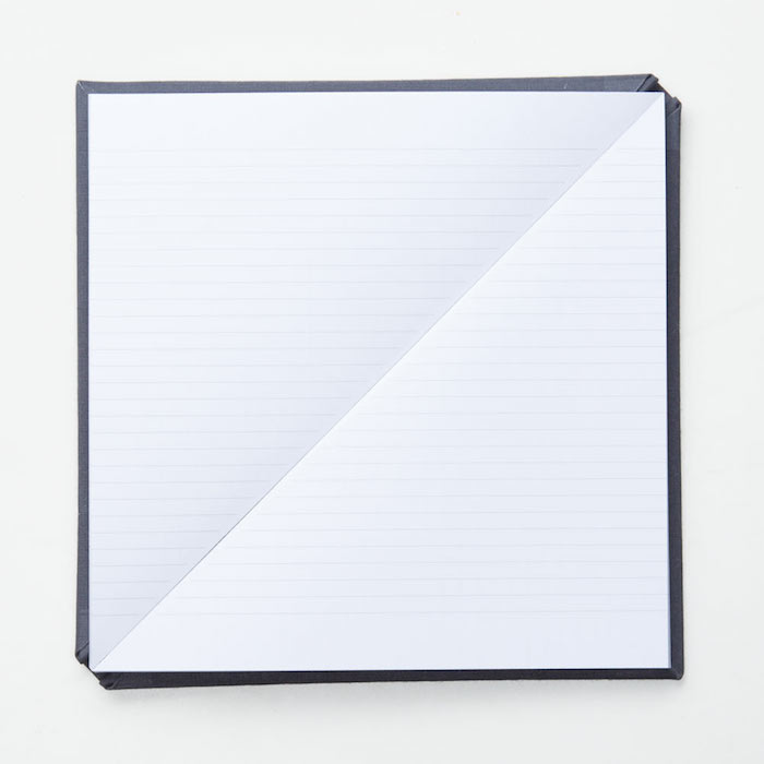 Triangle Notebook: треугольный блокнот от Tan Mavitan